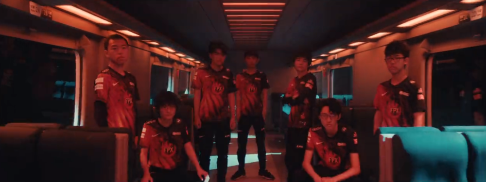 受外界环境 受外界环境