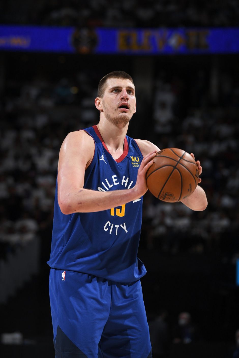 备成为中场 备成为中场