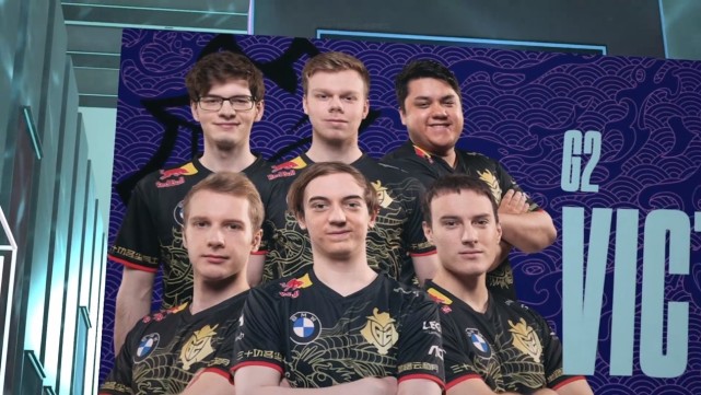 的表现为他 的表现为他