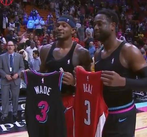 色是否被 色是否被