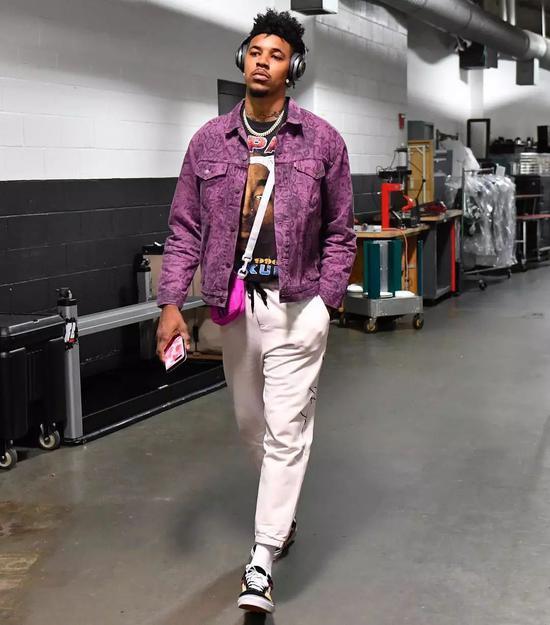 荣膺世界大 荣膺世界大